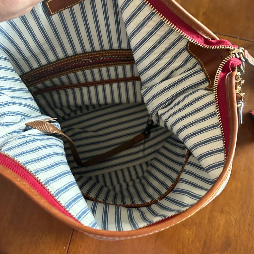 Dooney and Bourke, gray suede shoulder bag - Picture 7 of 7